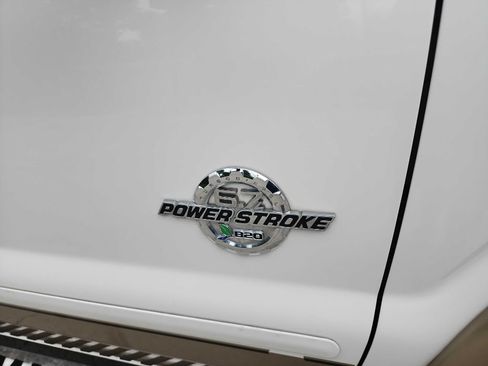Used 2012 Ford F250 Lariat w/ Lariat Ultimate Pkg AWD/4WD image 16
