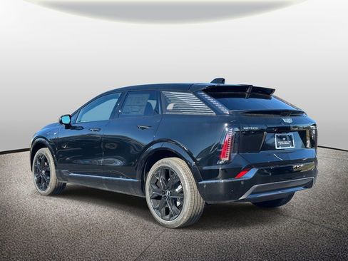 New 2025 Cadillac Optiq Sport 2 w/ LPO, ONYX Package image 4