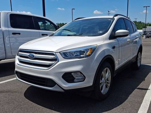 Used 2018 Ford Escape SEL AWD/4WD image 3