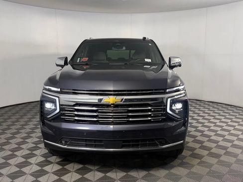 Used 2025 Chevrolet Tahoe Premier AWD/4WD image 4