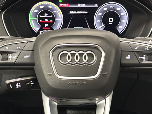 Used 2024 Audi Q5 e Premium Plus w/ Premium Plus Package AWD/4WD image 16