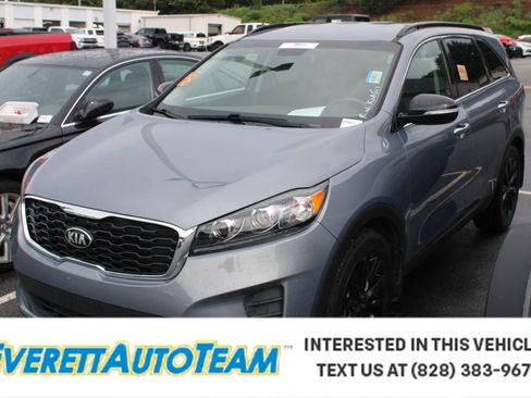 Used 2019 Kia Sorento S FWD image 1