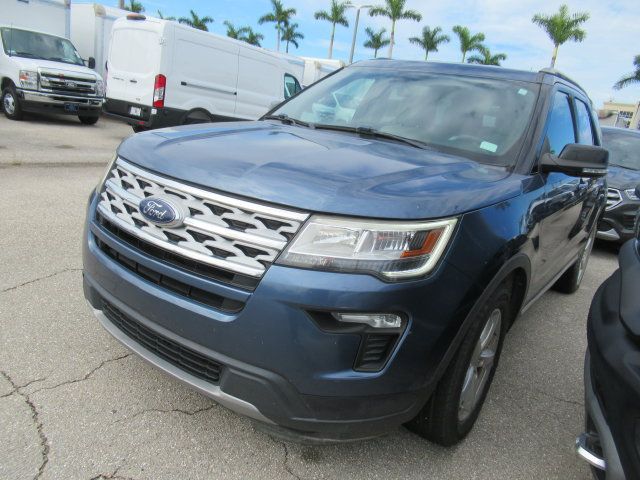 Used 2018 Ford Explorer XLT w/ Equipment Group 201A FWD image 3