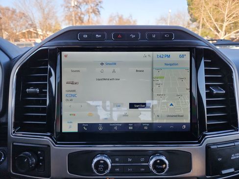 Used 2022 Ford F350 Platinum w/ FX4 Off-Road Package image 12