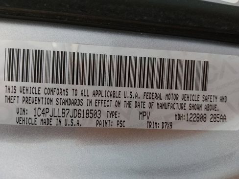 Used 2018 Jeep Cherokee Latitude Plus w/ Comfort/Convenience Group image 33