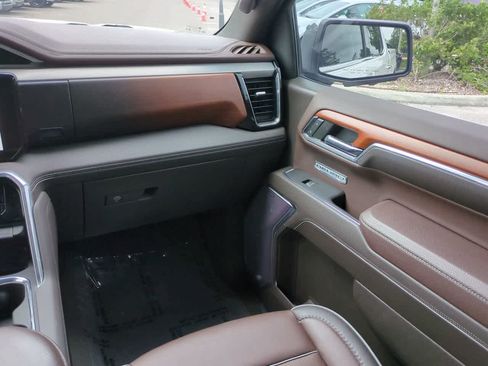 Used 2023 GMC Sierra 1500 Denali w/ Technology Package AWD/4WD image 16