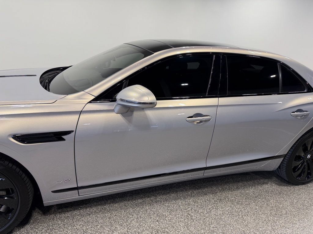Used 2022 Bentley Flying Spur W12 AWD/4WD image 21
