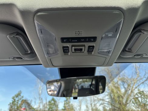 New 2025 Toyota RAV4 XLE w/ Convenience Package FWD image 22