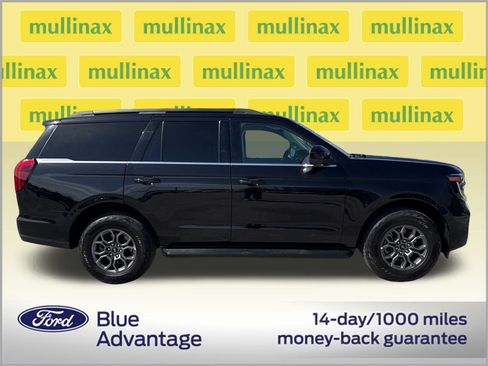 Used 2025 Ford Expedition Active RWD image 2