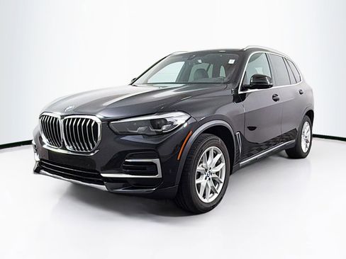 Used 2023 BMW X5 xDrive40i w/ Premium Package image 3