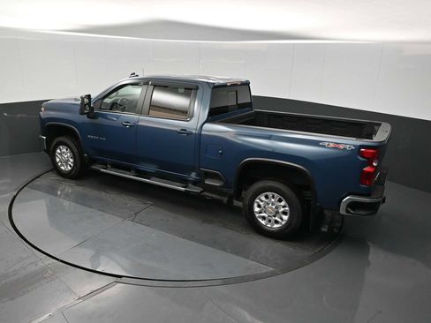 Used 2025 Chevrolet Silverado 2500 LT image 16