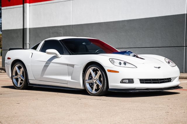 Used 2012 Chevrolet Corvette Coupe w/ 2LT Preferred Equipment Group RWD image 8