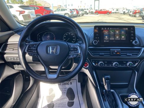 Used 2018 Honda Accord Touring image 15
