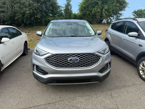 Certified 2023 Ford Edge SEL w/ Convenience Package AWD/4WD image 2