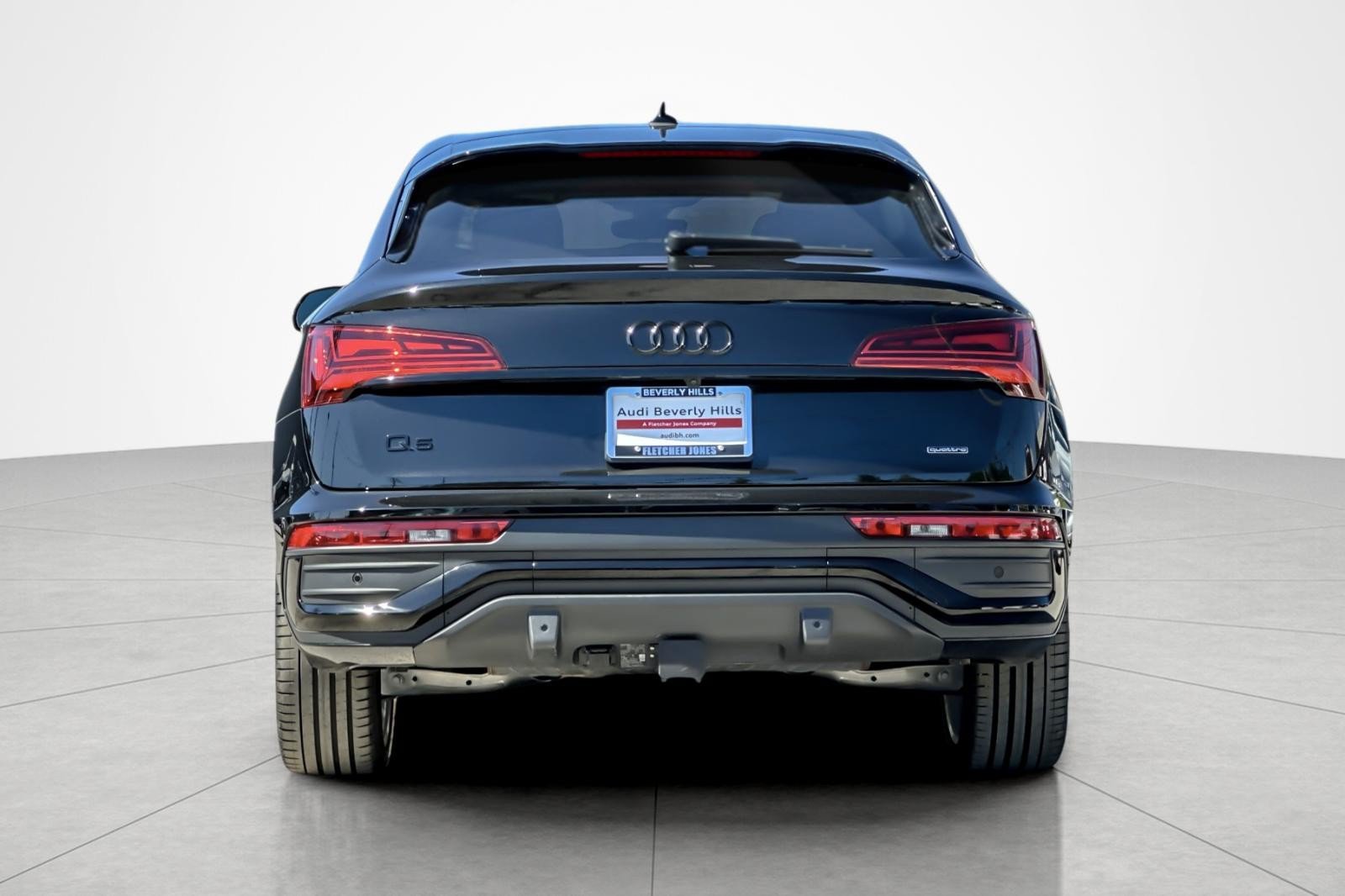 Used 2023 Audi Q5 2.0T Premium Plus w/ Premium Plus Package AWD/4WD image 4
