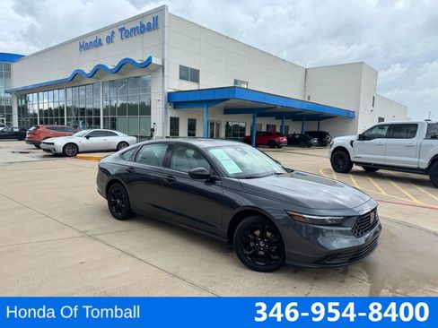 Certified 2025 Honda Accord SE image 1