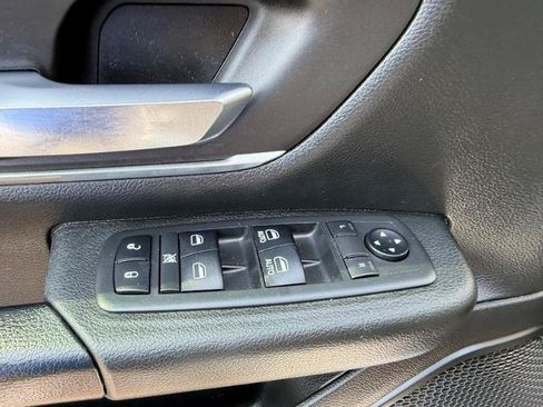 Used 2019 RAM 1500 Big Horn AWD/4WD image 18