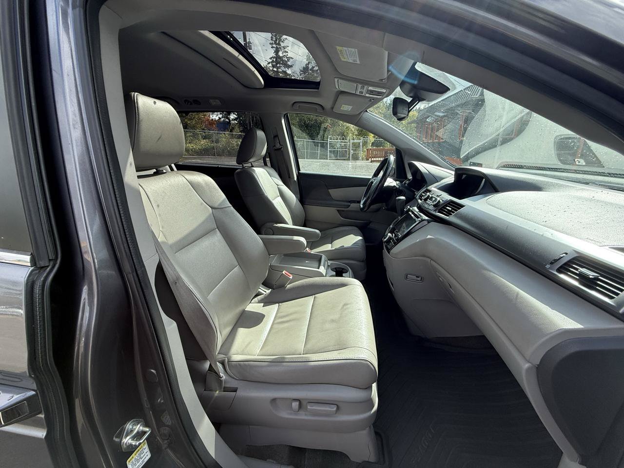 Used 2015 Honda Odyssey EX-L image 17