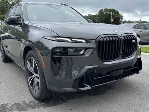 Used 2026 BMW X7 M60i AWD/4WD image 2