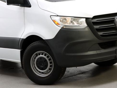 Used 2022 Mercedes-Benz Sprinter 144 Cargo image 3