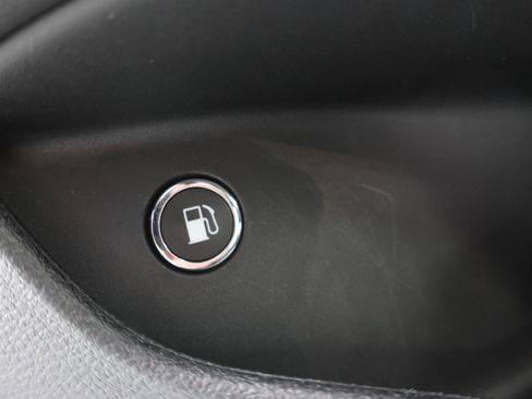 Used 2024 Chrysler Pacifica Limited FWD image 48