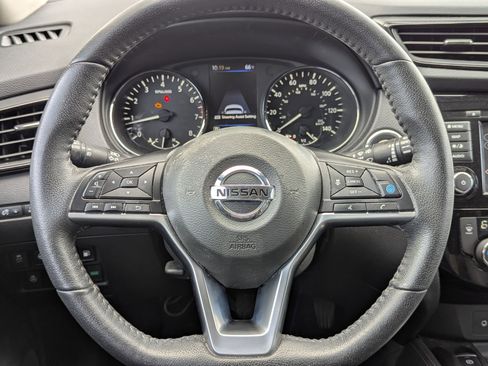 Used 2020 Nissan Rogue SL image 20