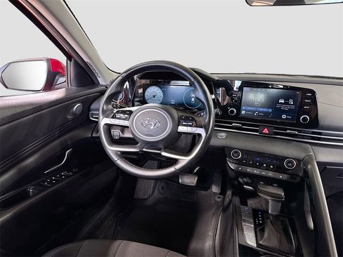 Used 2021 Hyundai Elantra SEL w/ Convenience Package image 14