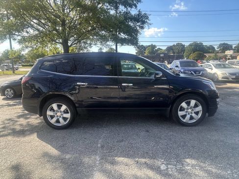 Used 2016 Chevrolet Traverse LT w/ Style and Technology Package AWD/4WD image 12