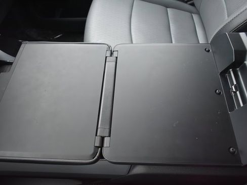 Used 2024 Ford F150 Lightning Lariat image 38