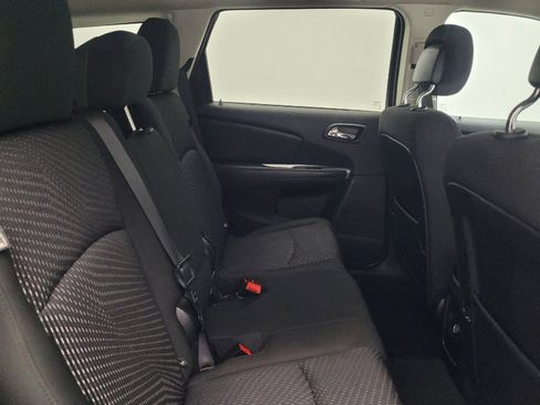 Used 2020 Dodge Journey SE w/ SE Popular Equipment Group FWD image 19