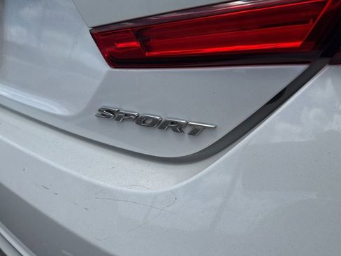 Used 2019 Honda Accord Sport image 12