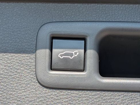 Used 2026 Toyota Highlander XLE AWD/4WD image 33