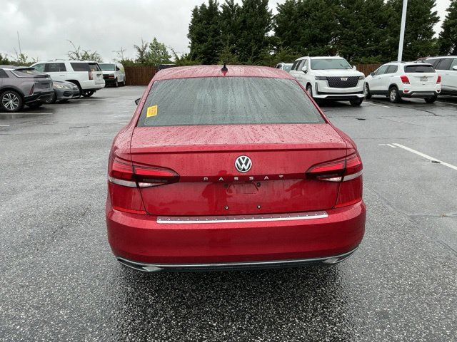 Used 2021 Volkswagen Passat 2.0T SE FWD image 8