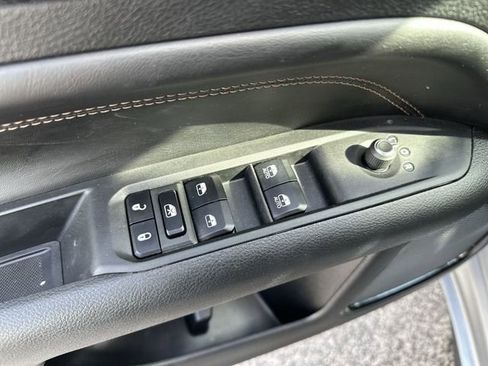 Used 2023 Jeep Compass Limited AWD/4WD image 17