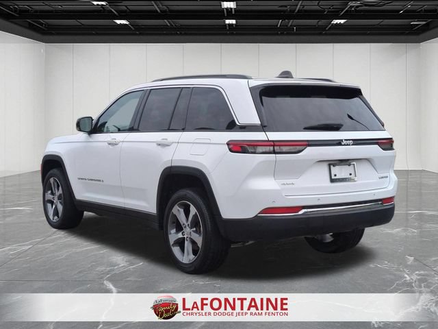 Used 2024 Jeep Grand Cherokee Limited AWD/4WD image 3