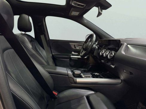 Used 2021 Mercedes-Benz GLA 250 4MATIC w/ Premium Package image 54