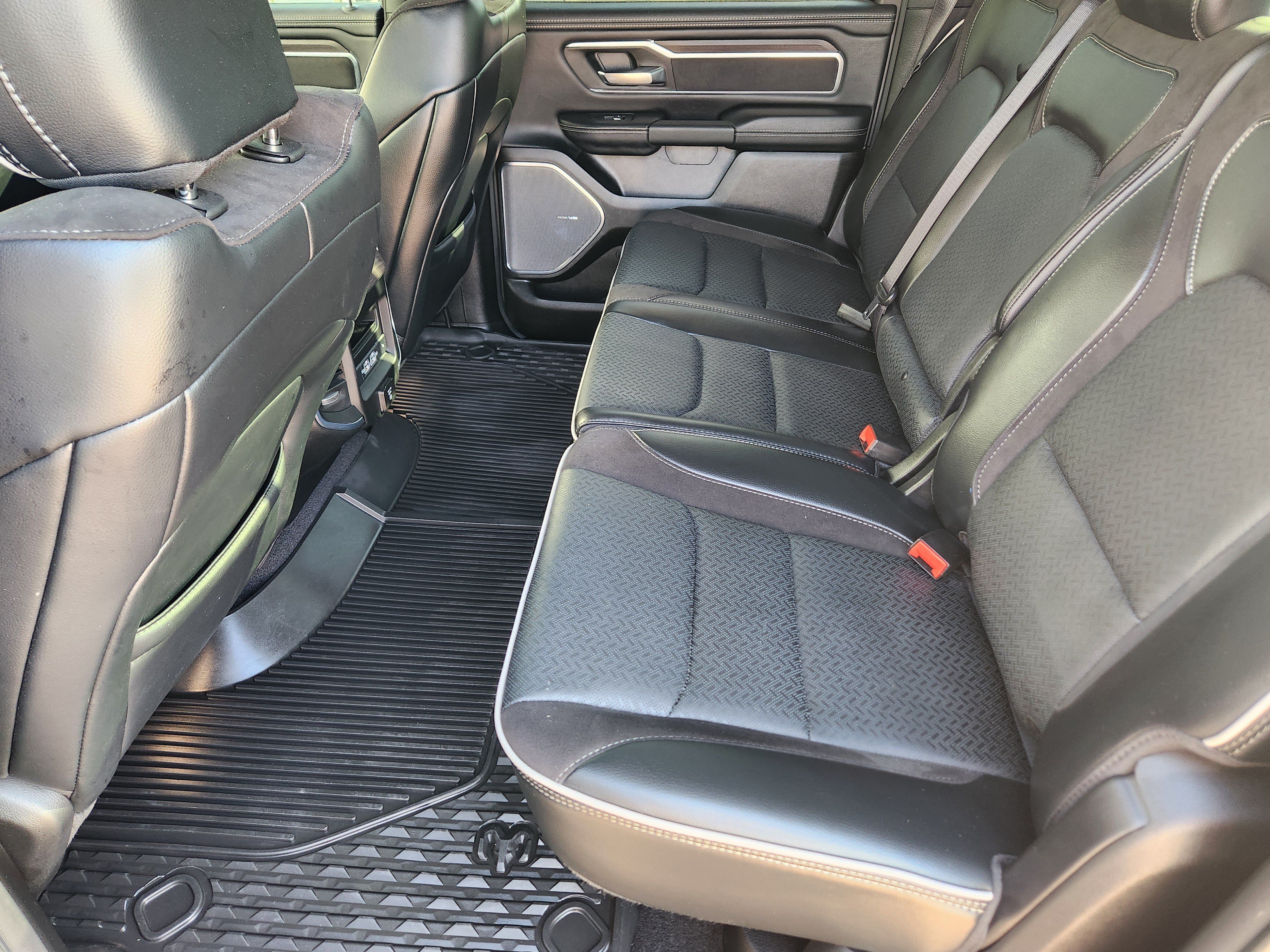 Used 2025 RAM 1500 Laramie AWD/4WD image 22