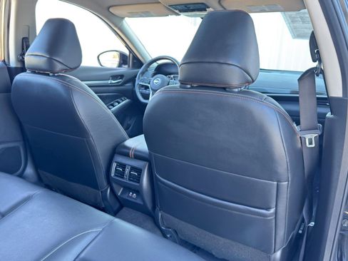 Used 2024 Nissan Altima 2.0 SR image 32