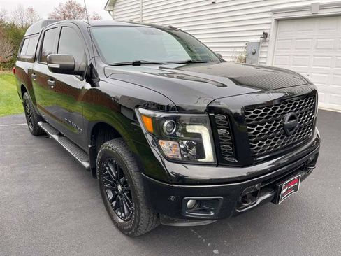 Used 2018 Nissan Titan SV w/ SV Convenience Package image 50