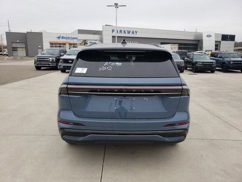 New 2026 Lincoln Nautilus Reserve w/ Jet Appearance Package image 7