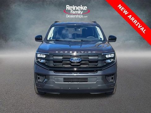 Used 2025 Ford Expedition Max Active image 2