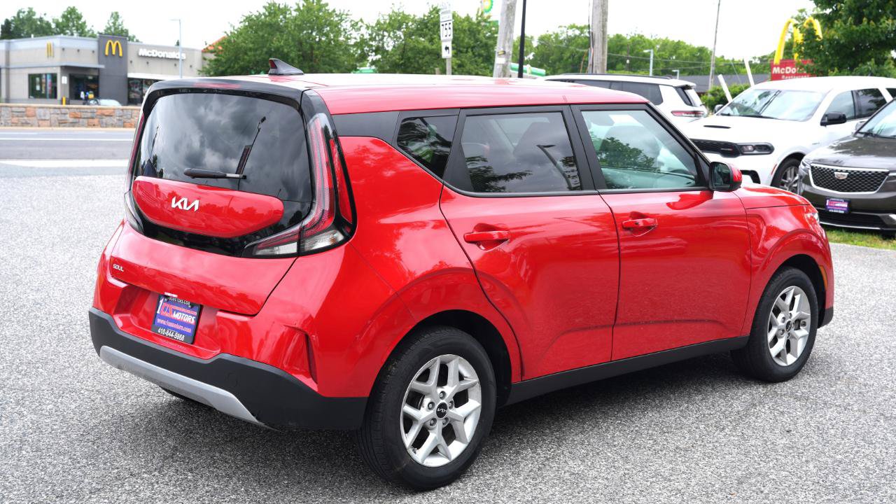 Used 2025 Kia Soul S FWD image 5