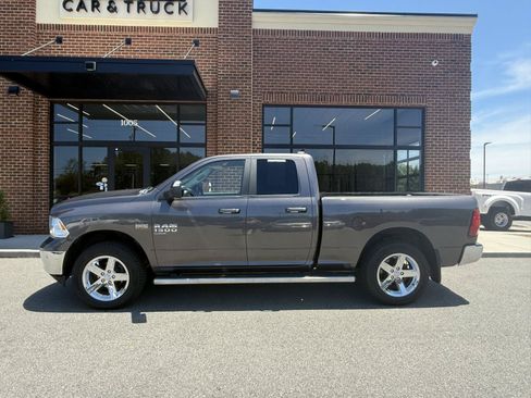 Used 2019 RAM 1500 Big Horn AWD/4WD image 3