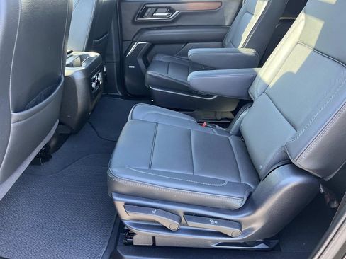 Certified 2025 GMC Yukon XL Denali w/ Sun & Power Step Package image 12