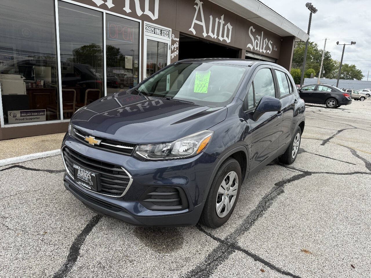 Used 2018 Chevrolet Trax LS FWD image 2