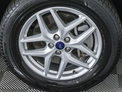 Used 2022 Ford Edge SEL image 12