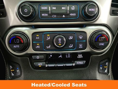Used 2019 Chevrolet Suburban Premier AWD/4WD image 19