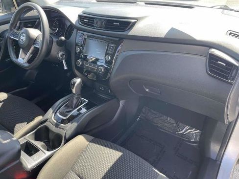 Used 2021 Nissan Rogue Sport S image 24