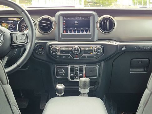 Used 2020 Jeep Wrangler Unlimited Sport S AWD/4WD image 16