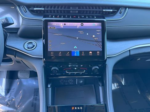 Used 2023 Jeep Grand Cherokee L Limited w/ Luxury Tech Group II image 26